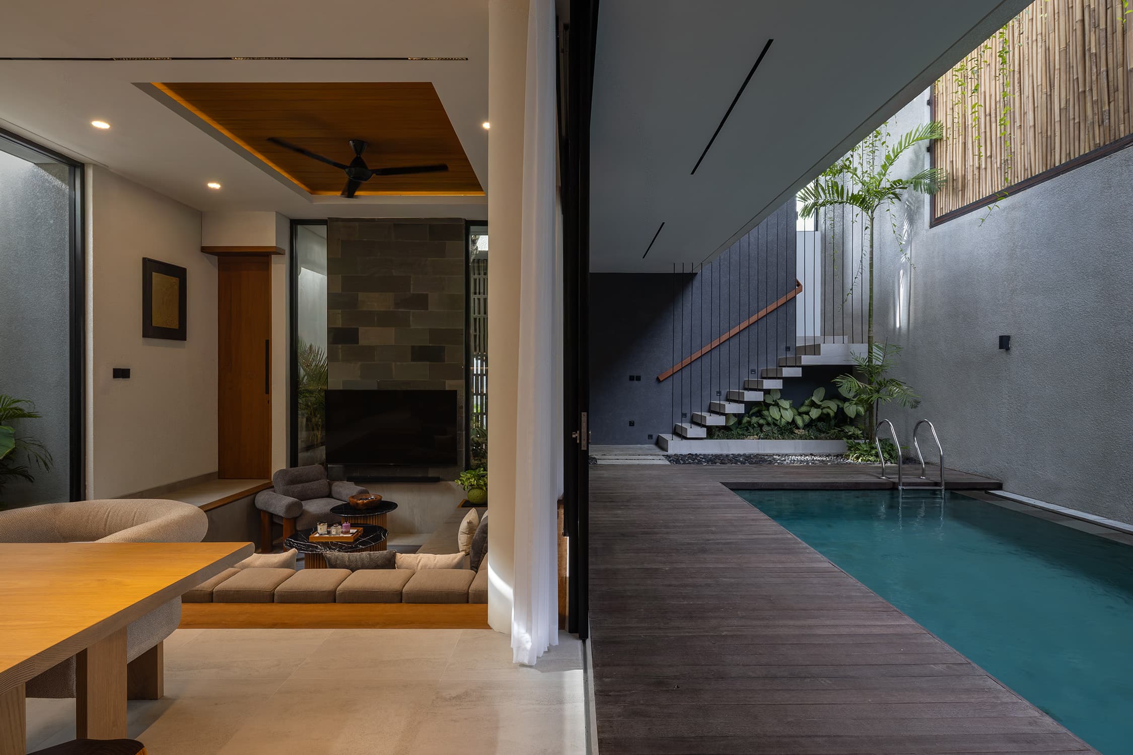 SOLACE VILLA - TUMBAK BAYUH in Tumbak Bayuh, Badung - Bali (2023) - Gallery image 2 - Architecture project by Atelier W AR E