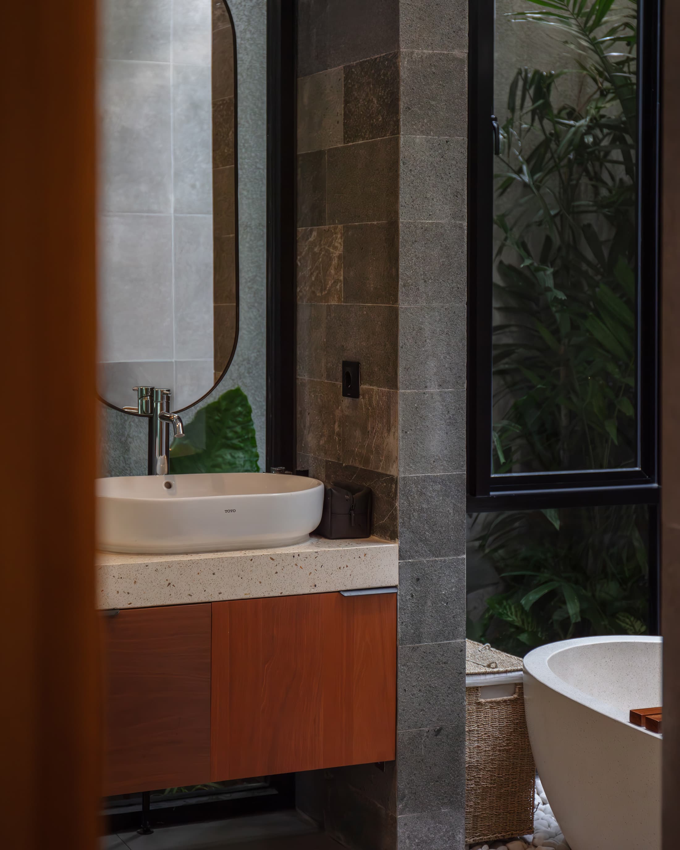 SOLACE VILLA - TUMBAK BAYUH in Tumbak Bayuh, Badung - Bali (2023) - Gallery image 5 - Architecture project by Atelier W AR E